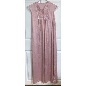light purple colour dress for ladies Lavender and purple color gradient gown with draped dupatta  www.liandli.in